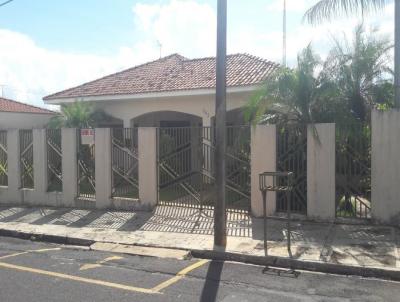 Casa para Venda, em Ibirá, bairro Centro, 3 dormitórios, 3 banheiros, 1 suíte, 2 vagas
